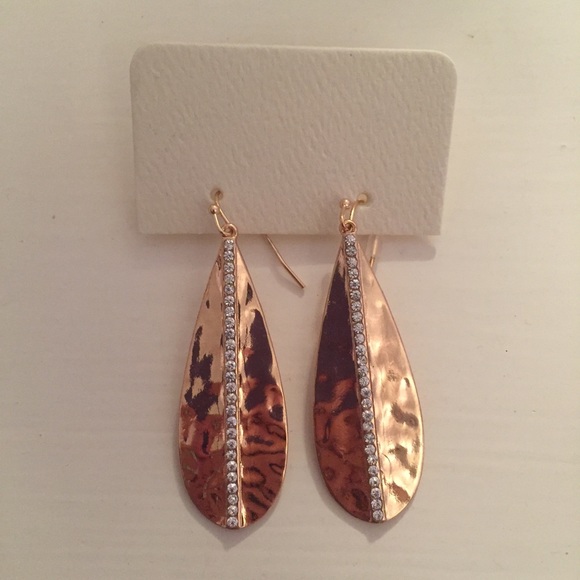 Gold hammered drop crystal earrings - Picture 2 of 3